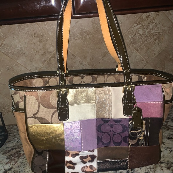 Women Coach Purse - Picture 2 of 4